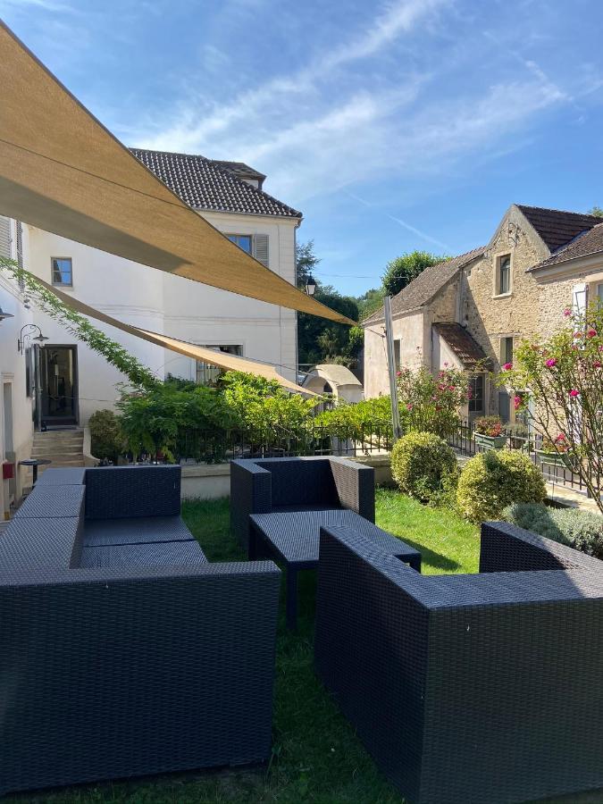 Auberge Du Chasseur Grosrouvre Exteriör bild